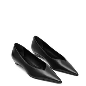 Elegant Black Women's Flats